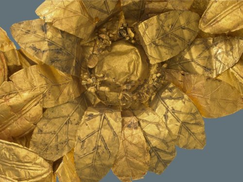 via-appia:  Gold sepulchral wreath; fragmentary Etruscan, 4th - 3rd century B.C. 