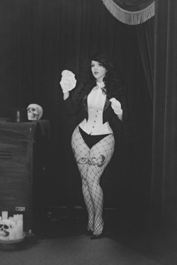 robscorner:   cosplayadoration:  Zatanna. Model: Zsu Zsu Starr / Photographer: Veronica Sparrow   Uhm. Wow. 