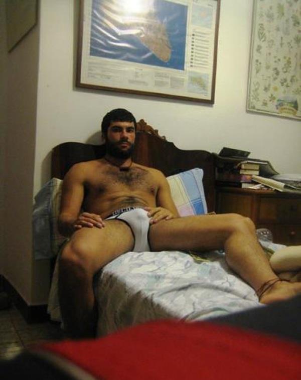 megamachos:  estos si son machos fe verdad, que no les importa mostrarse desnudos,