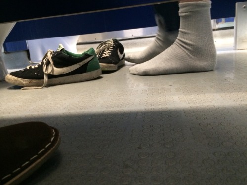 sockman1992: Candid sock pics!! Uni student
