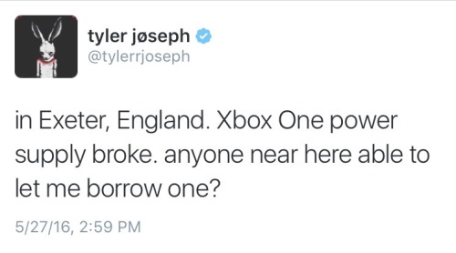 twenyonepilots:the thrilling saga of a boy and his Xbox power supplyWhy do I idolise him?