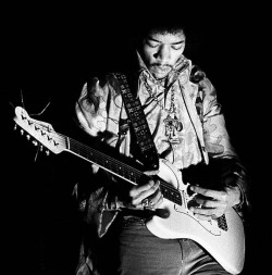 soundsof71:  Jimi Hendrix, London, 1967,