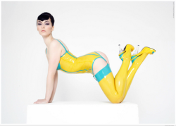 born-in-latex:  Latex Girl http://born-in-latex.tumblr.com/