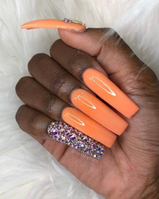 bombnails:  @nailsbynans