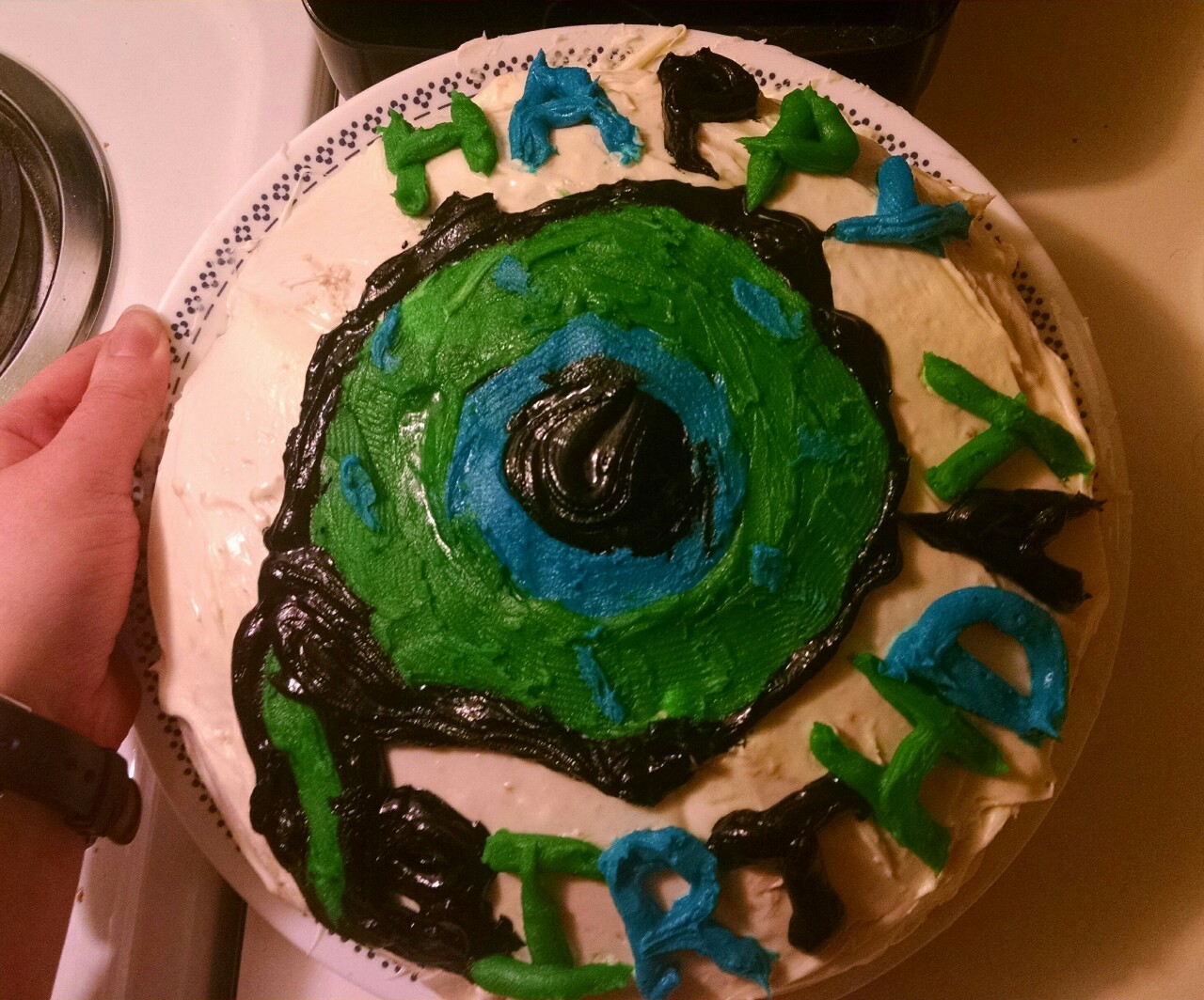 So one of my best friend’s birthdays is coming up this weekend, and I surprised her with this septiceye cake.
(She and I are both kinda big fans of therealjacksepticeye)
BUT so she didn’t see it coming, I gave it to her on Jack’s birthday which was...