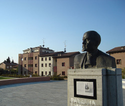 polworld:  Piazza Lenin, Cavriago (Reggio
