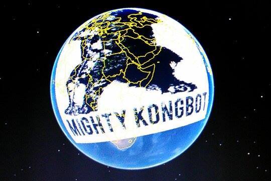 mightykongbot:1 N0!se p3r T1me the M!GhTy K0NgB0t aims t0 br1ng GL1tch Art to sp4ce!!!http://mightykongbot.tumblr.com/