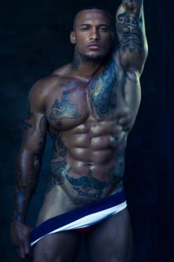 nkdmalecelebs:  David McIntosh, wow!  Are