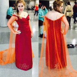 becauseofdoctorwho:  Fire Elsa- New York Comic Con 2014