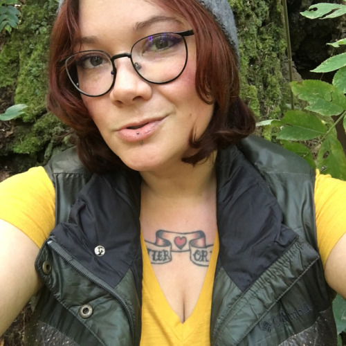 Hanging out in the woods with some of my favorite gents. #pnwgirl #portlandlife #pdxgirl #pdxlocal #