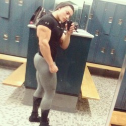 giantsorcowboys:  Never Skip Leg Day!Do You Think This Modern Day Robin Hood Of The Changing Room Does?Never, Baby!!