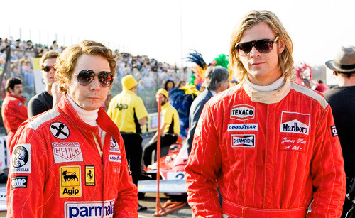  Niki Lauda és James Hunt  1976-ban Daniel Brühl és Chris Hemsworth  - 2013