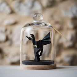 culturenlifestyle: Elegant Origami Sculptures by Floriane Touitou Parisian boutique FlorigamiShop features stunning and elegant animal origami sculptures by artist Floriane Touitou. Since 2014, Touitou has been constructing handmade unicorns, dragons,