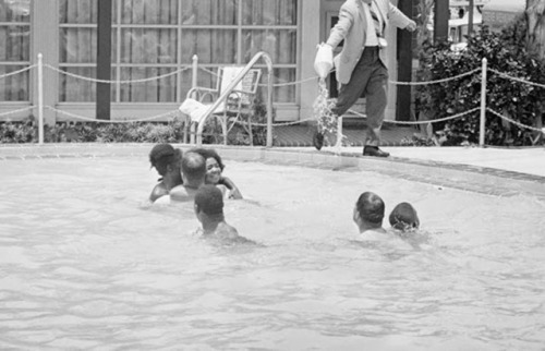 lostinurbanism:Motel Manager, James “Jimmy” Brock Pouring Acid Into Pool to Drive B