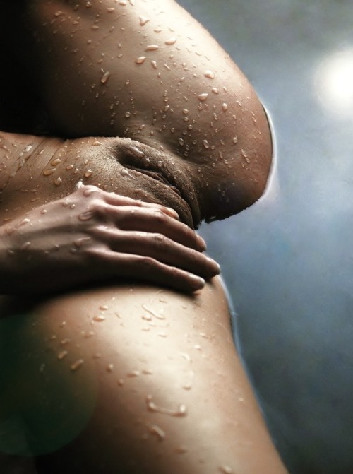 trail-to-pleasure:  Smoothly wet 