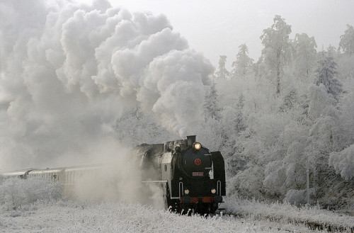 2002-12-07 Parní lokomotiva v Krušných Horách by beranekp on Flickr.