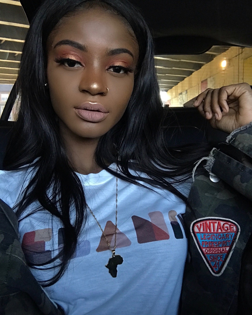 armandatounghui:  https://m.youtube.com/GlowPrincesss  Your smile melts my heart