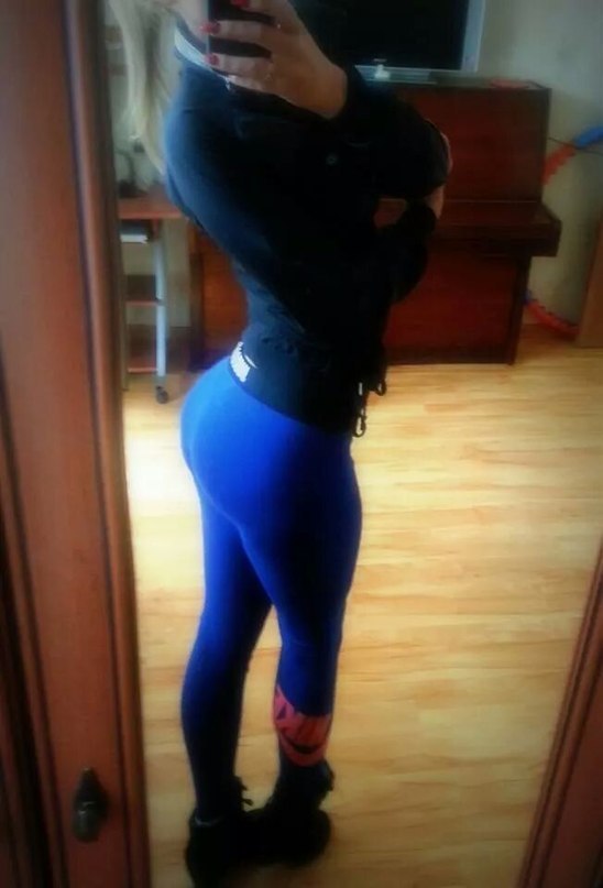 yogapants4you:  yogapants4you.tumblr.com 