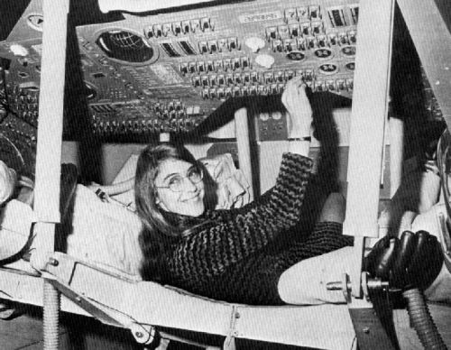 xowx:Margaret HamiltonMargaret Hamilton (born 1938) is an American former NASA scientist, and founde