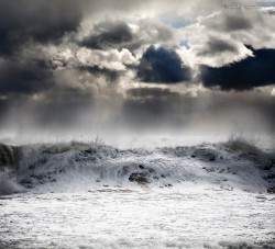 opticallyaroused:  Powerful Ocean Storm Pictures from Dalton Portella 