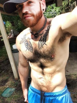 guysandpits:  Woof 