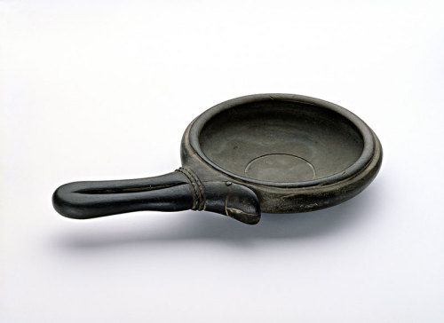 Bowl with Gazelle Leg HandleCarved siltstone bowl with gazelle leg handle. Early Dynastic Period, 1s