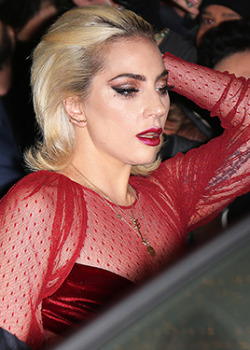 gagasgallery:  Gaga out and about in Milan,