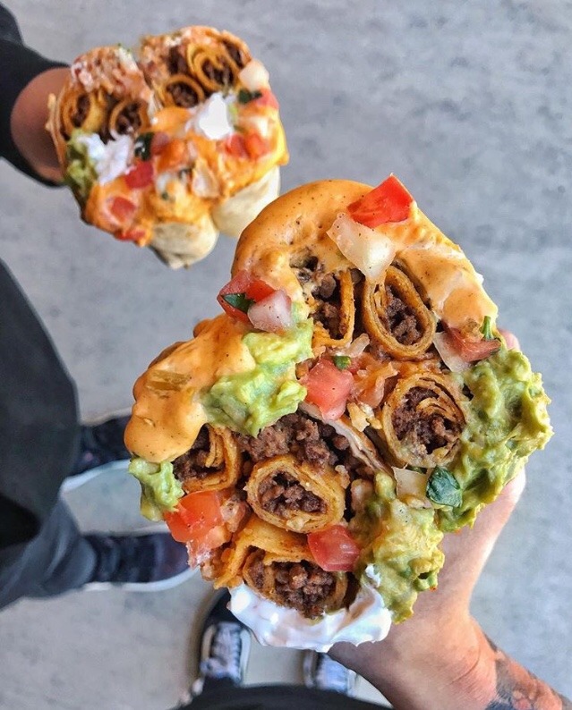 dkgyvrgjauvv:  brattynympho:   mamaduafe:   foodieapprovedeats:   Jimboy’s Tacos