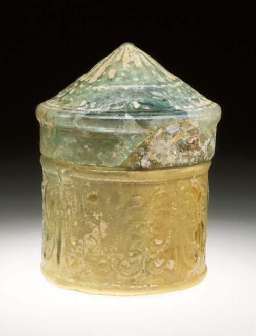 reallyoldglass:Pyxis1st centurySyria or ItalyLos Angeles County Museum of Art