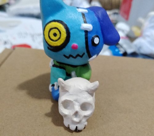 i also sculpted my little mascot!