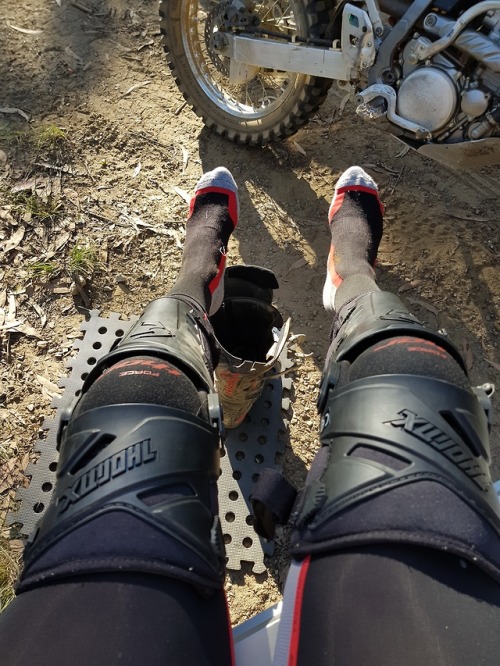 ducatiwetsuit:Gearing up for day off road riding