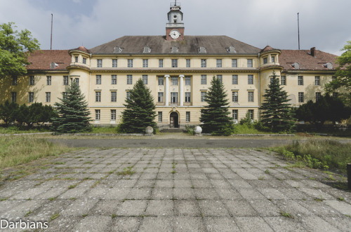 Abandoned soviet military base in Germany.Check out the link for more from here.Haus Der Offiziere&n