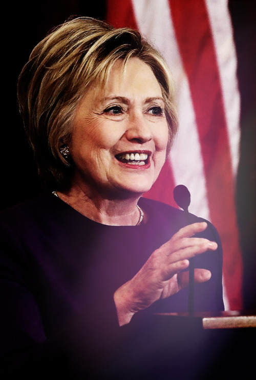lauraadama: Favourite Hillary Rodham Clinton looks (4/∞) - purple edition