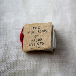 fuckyeahbookarts:  The Mini Book of Major Events by Evan Lorenzen 