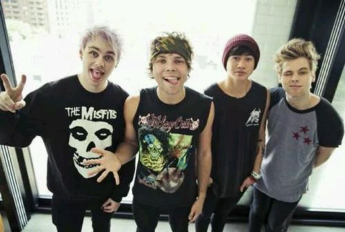 kilahadriana:5 seconds of summer