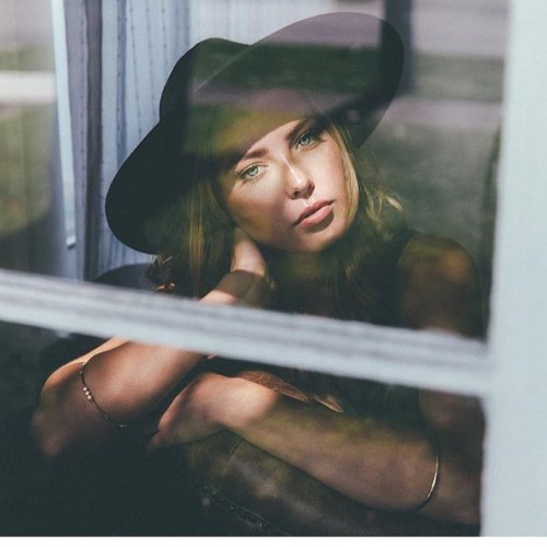 https://amazinggirlsphotos.tumblr.com/post/157620662246