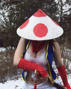 sexycosplaygirls2u: its cold! lol http://www.onlinedatingtrust.org/cosplay 