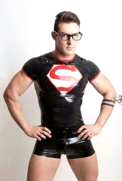 divo72:  Can be my Clark Kent anytime.