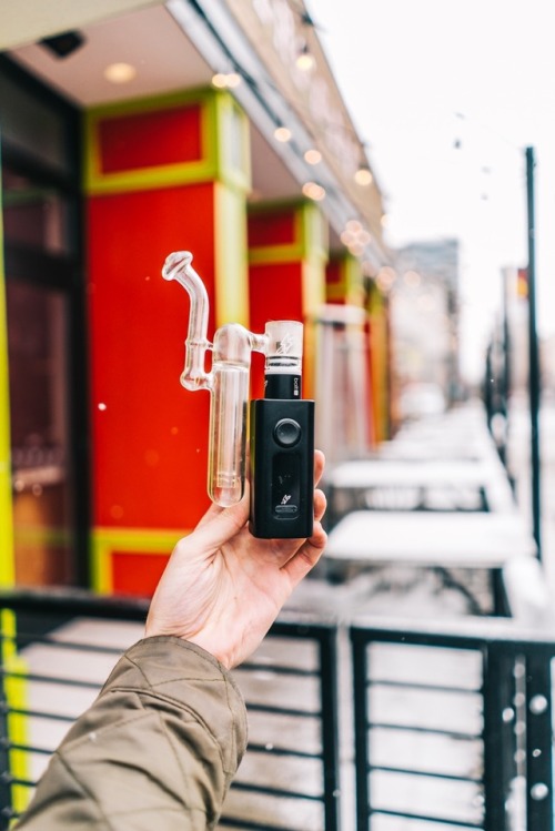 dabadovaporizers: The easiest way to dab off any Mod Box! Just screw on the Bolt M to any of your bo