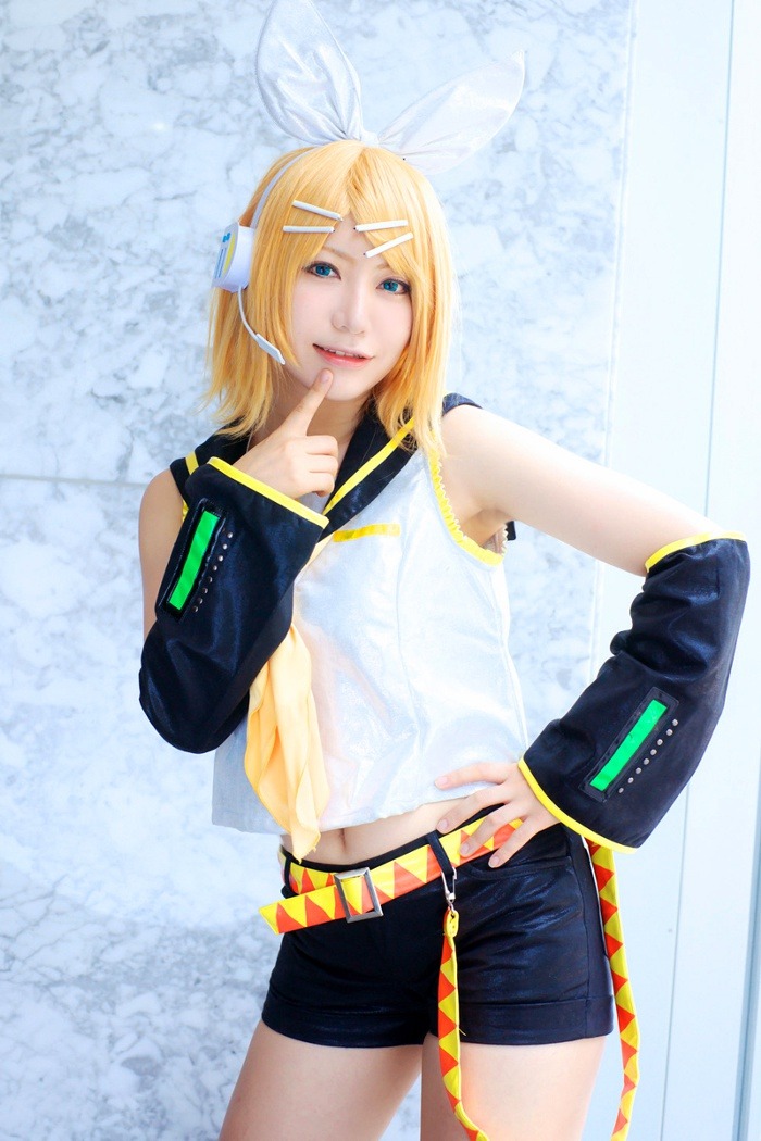 cosplaygirl:  [弥也] VOCALOID: 鏡音リン - コスプレCure
