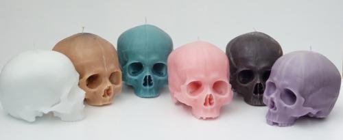 gothtrashh:  the-green-witch:  the-solitary-witch:  moshita:  Candles sobeit studio  the WITCHCRAFT.  THE WITCHCRAFT YOU COULD DO WITH THESE  I have a skull candle like those :3 