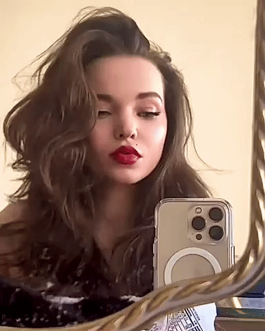 Dove Cameron (29) - Tumblr Gallery