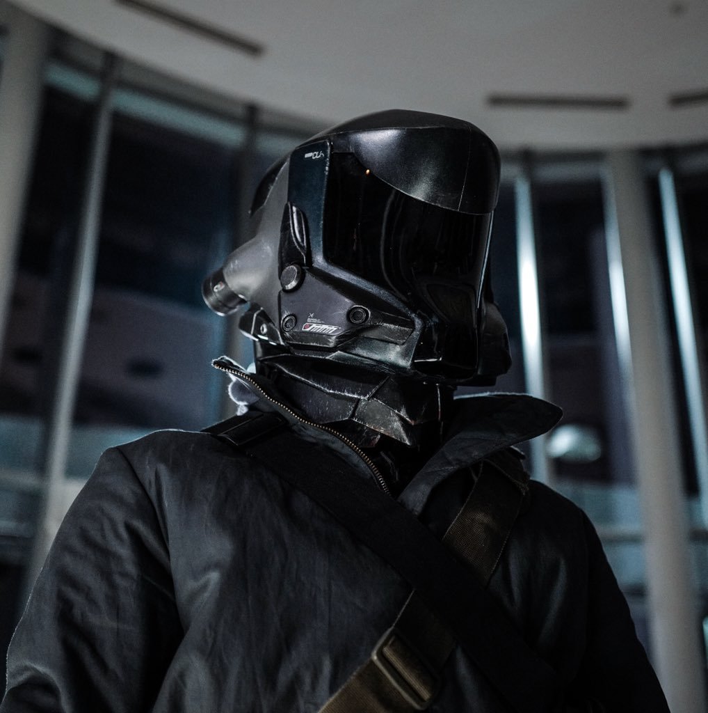 lightresist:  Nivanh Chanthara | The Cleaners | KIN | redbikebluebike