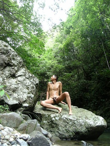 fm4tw:  http://www.g8yy.com/ 