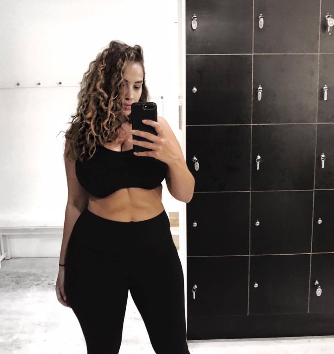 fletchertrowan:  thinfatfit:Jada Sezer Beauty