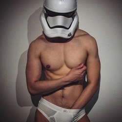 malefeed:   gaygeeks: Follow @torsographic #gaygeeks [x] #gaygeeks 