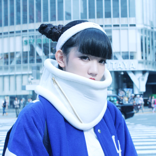 tokyo-fashion:  hima-ekimae:  戦うための性的殺意 モデル:りにょ  Always love Harajuku street snap model Rinyo. She’s like live action anime. 