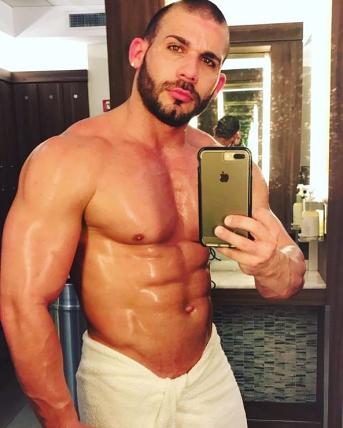 betocheto17:  betocheto17:SC: yuliansillo IG: @laz_kubanboyFollow betocheto17 for more 🔥 posts!
