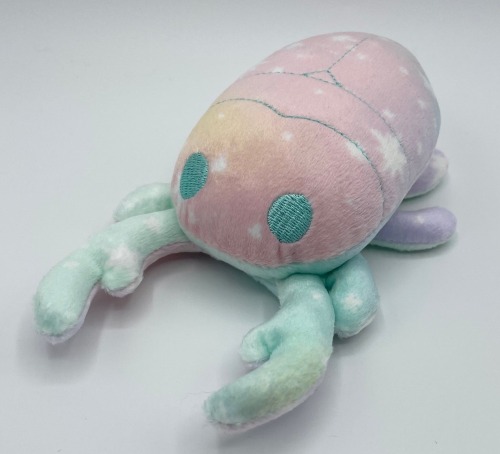 rad-roach:sosuperawesome:Plush BeetlesFrisk Wolfie Customs on Etsy I’ve brought a crab and isopod f