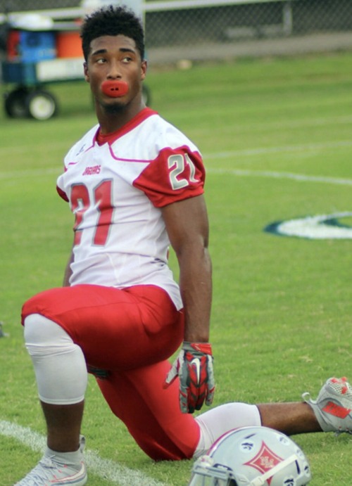 xemsays:xemsays:xemsays:xemsays:xemsays:xemsays:BRIAN HERRIEN - running back 🍑